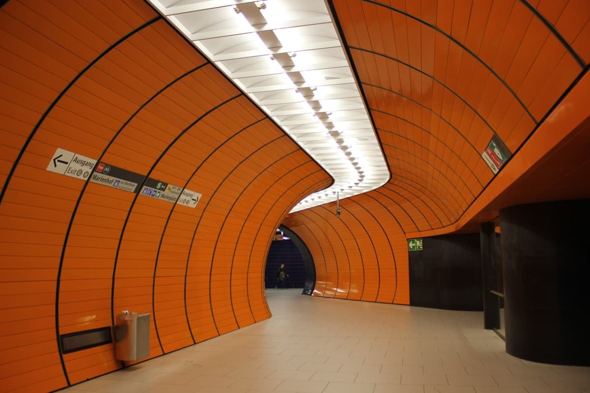 /data/fotografie/architektur/muenchenUbahn/Muc_UBahn_b_1IMG_1331 Large.jpeg